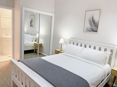 Bright 3-bedroom Apartment - Central Armidale - Tourism Brisbane 1