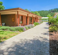 Bright Country Home - Brisbane Tourism