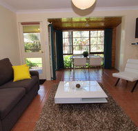 Bright Highland Valley Cottages - Brisbane Tourism
