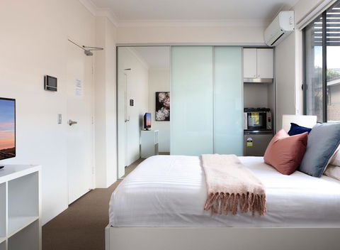 Bright Studio Steps From Westmead Hospital - Tourism Brisbane 3