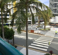 Broadbeach Private Apt with CHA - Brisbane Tourism