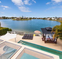Broadbeach Waterfront Holiday House - Brisbane Tourism