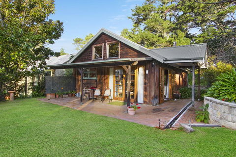 BROWNS COTTAGE - Tourism Brisbane 0