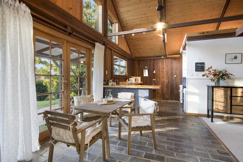 BROWNS COTTAGE - Tourism Brisbane 2