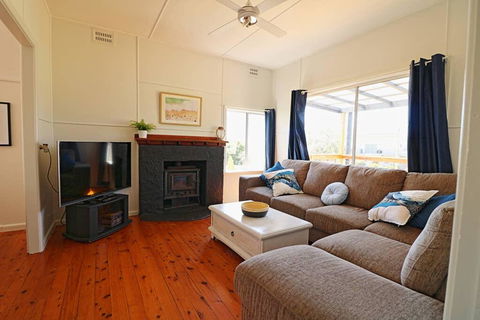 Bungo Beach House - Pet Friendly Home - Tourism Brisbane 2