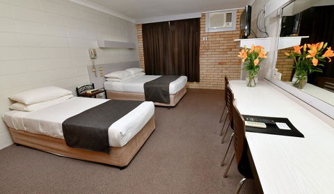 Burke And Wills Motor Inn - Tourism Brisbane 2