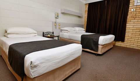Burke And Wills Motor Inn - Tourism Brisbane 3