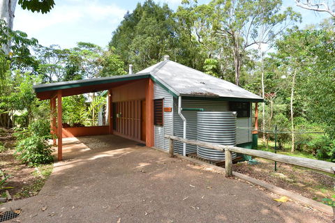 Bushland Cottages And Lodge - Tourism Brisbane 2