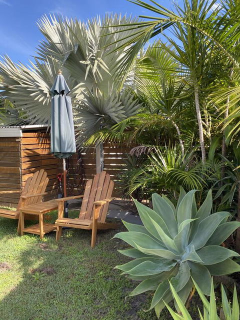Byron Moon Large House & Half Moon Cottage - Tourism Brisbane 0