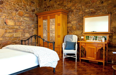 Byronsvale Vineyard And Accommodation - Tourism Brisbane 1