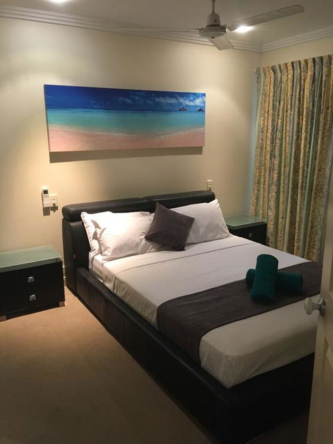 Cairns Golf Course Apartment - Tourism Brisbane 1