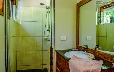 Cairns Homestead: A Peaceful Getaway - Tourism Brisbane 0
