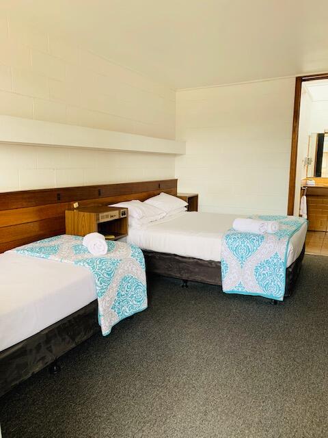 Caledonian Hotel Motel - Tourism Brisbane 3