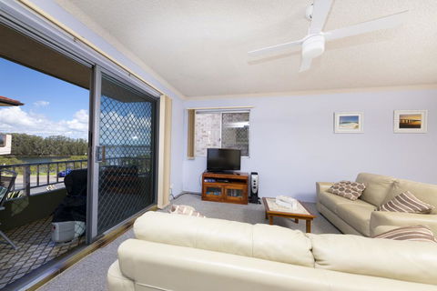 Camelot Unit 6 - Brisbane Tourism 3