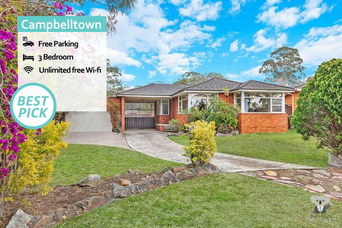 CAMPBELLTOWN HOLIDAY HOME 3 BED + FREE PARKING NCA039 - Brisbane 4u 0