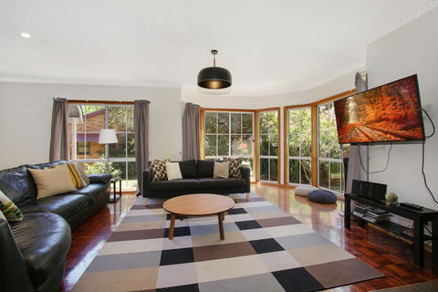 Canyon Walk House - On The Ovens River - Brisbane Tourism 0