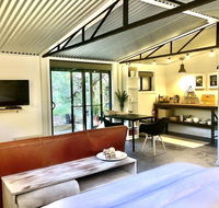 Capri Beach - Couples Retreat - Tourism Brisbane