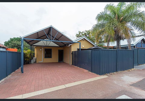 Cardiff St House - Tourism Brisbane 2