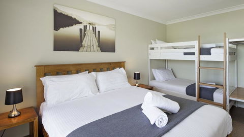 Caribou 3 - Modern & Spacious With Views Over Lake Jindabyne - Tourism Brisbane 3