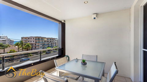 Carrington No.4 - Nelson Bay CBD - Brisbane Tourism 3