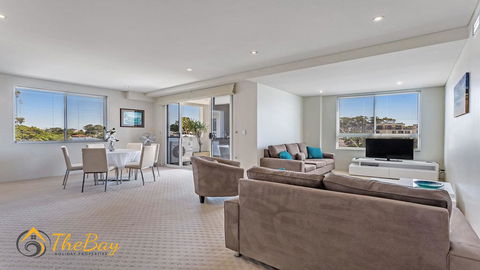 Carrington No.4 - Nelson Bay CBD - Brisbane Tourism 0