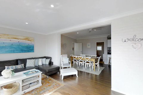 Casa Sorella - Beachfront Family Home - Tourism Brisbane 0