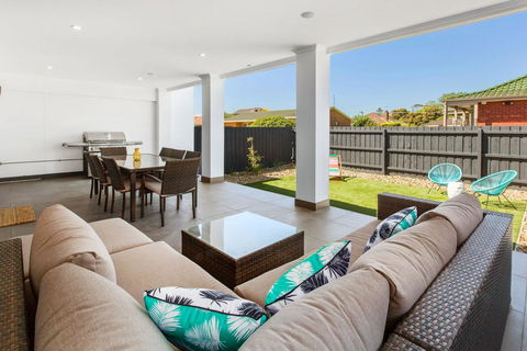 CASABLANCA - DROMANA - Tourism Brisbane 3
