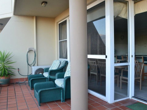 Castillo Del Mar 10 - Lake View Roof Terrace With Spa - Brisbane Tourism 3