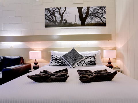 Castle Creek Motel - Brisbane 4u 0