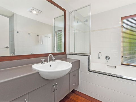 CASTWOOD VILLA No. 1 - Brisbane 4u 3