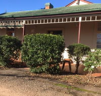 Catania Cottage  Farmhouse - Brisbane Tourism