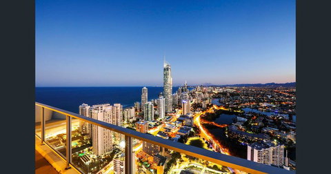 Cavill Avenue Luxury Private Apartments - Tourism Brisbane 1