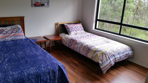 Central Gold Coast Large, Modern, Elevated House - Tourism Brisbane 3
