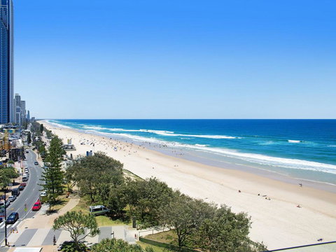 Central Surfers Paradise - Absolute Beachfront - Tourism Brisbane 0