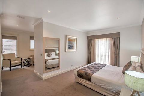 Century Inn - Tourism Brisbane 3