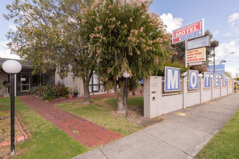 Chadstone Executive Motel - Tourism Brisbane 0