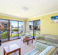 Champagne Court 1 with Water Views - Brisbane Tourism