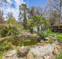 Cherry Lane - Close to the heart of Bright - Brisbane Tourism