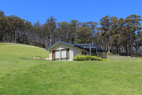 Cherryview Cygnet - Tourism Brisbane 0