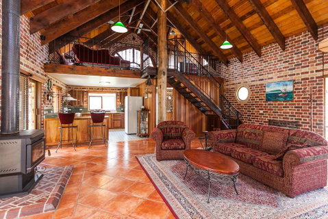 Chianti Cottages - Brisbane Tourism 2