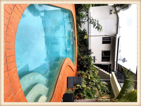 Childers Oasis Motel - Tourism Brisbane 3