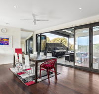 Chilled Chart Hills with Spa Pool Table and Wifi - Tourism Brisbane