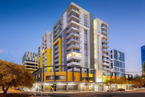 City Rest With Views - High Up Sleeps 4 + Parking - Brisbane Tourism 1