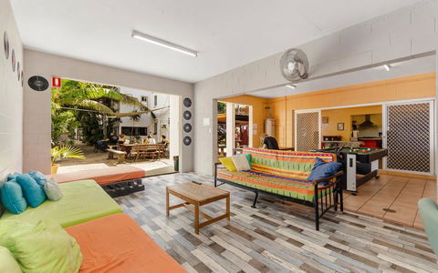 Civic Guesthouse - Tourism Brisbane 0