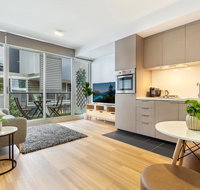 Clean Modern Apartment 15 Mins From City on Tram - Brisbane Tourism