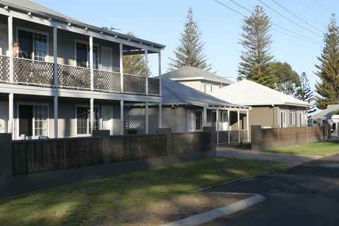 Clearwater Motel Apartments - Tourism Brisbane 0