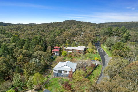 Cloverhill Hepburn Springs - Tourism Brisbane 0