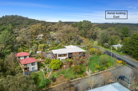 Cloverhill Hepburn Springs - Tourism Brisbane 1