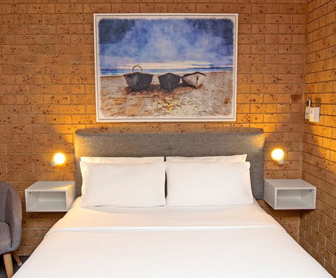 Coast Inn Motel - Brisbane Tourism 0