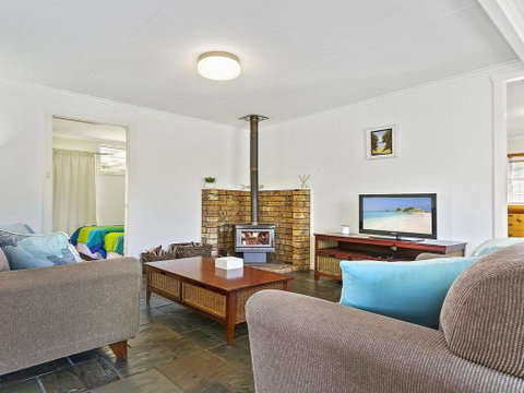 Coca Callala - 250m To The Beach - Brisbane Tourism 1